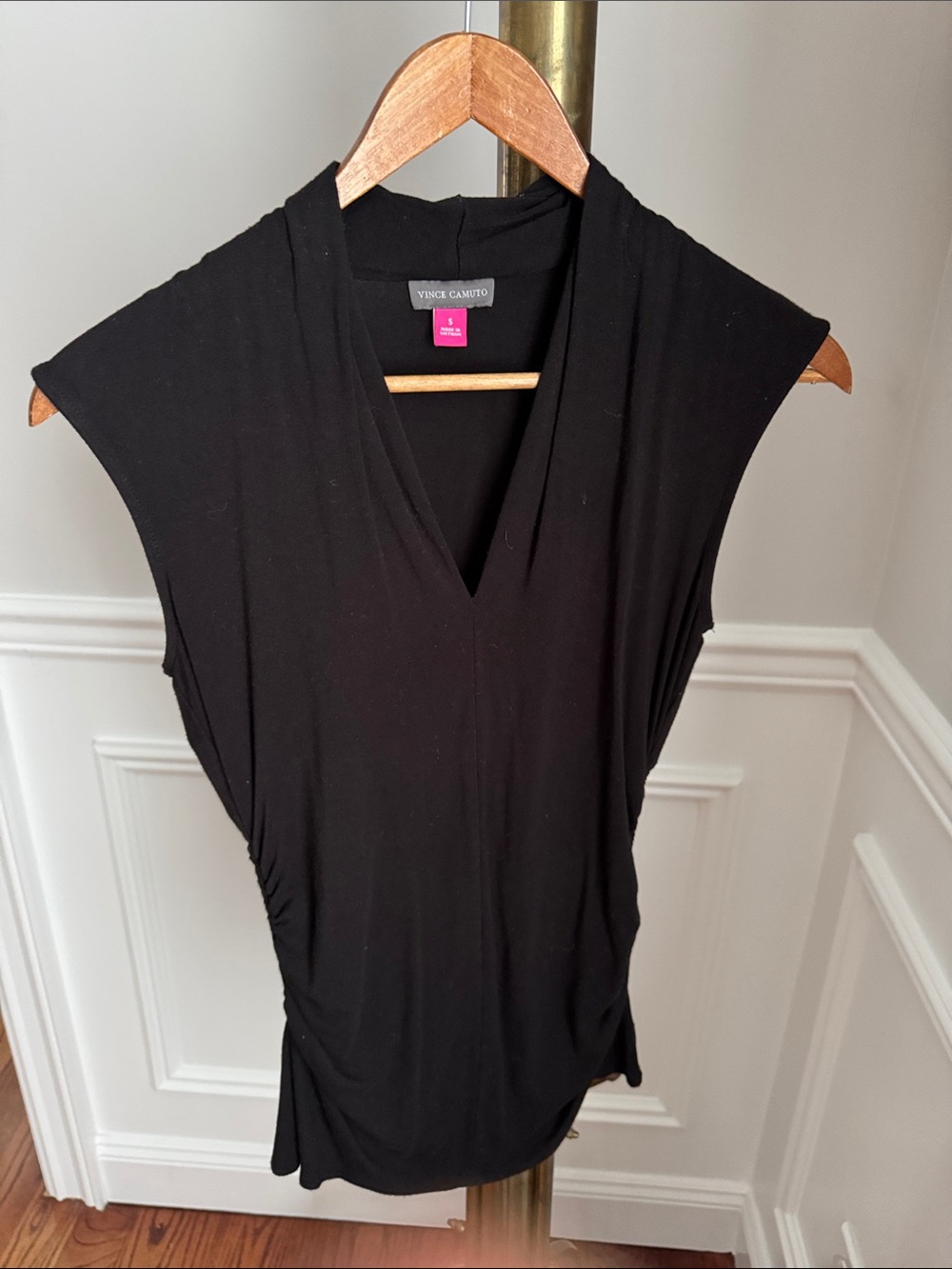 Vince Camuto Black Cap-Sleeve V-Neck Camisole